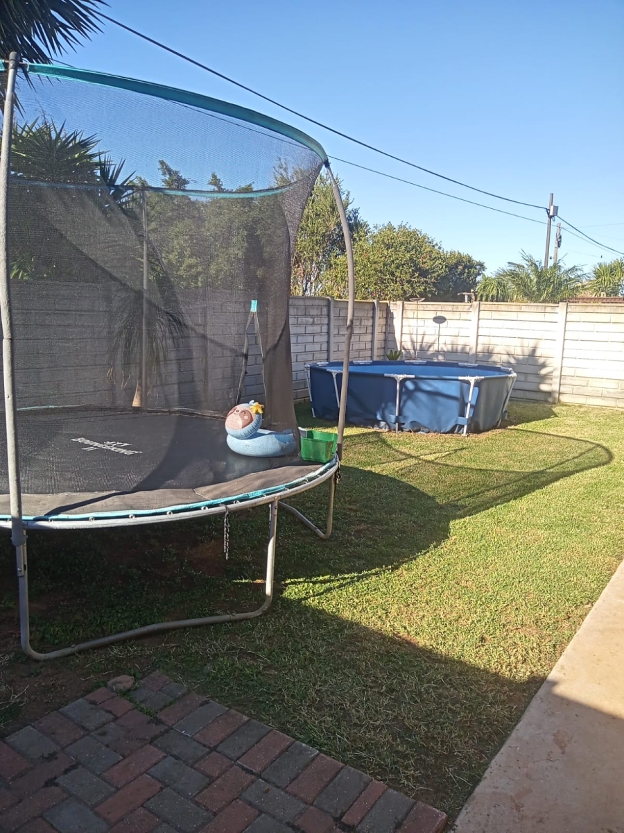2 Bedroom Property for Sale in Manor Heights Eastern Cape